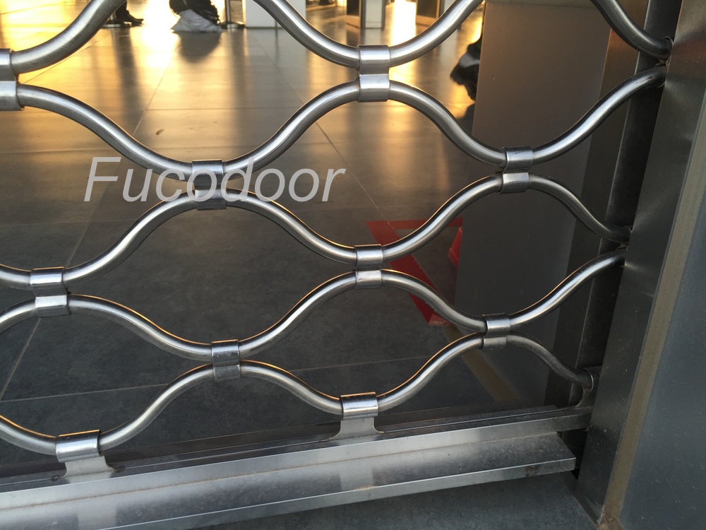 Sagging rolling doors, mesh rolling doors